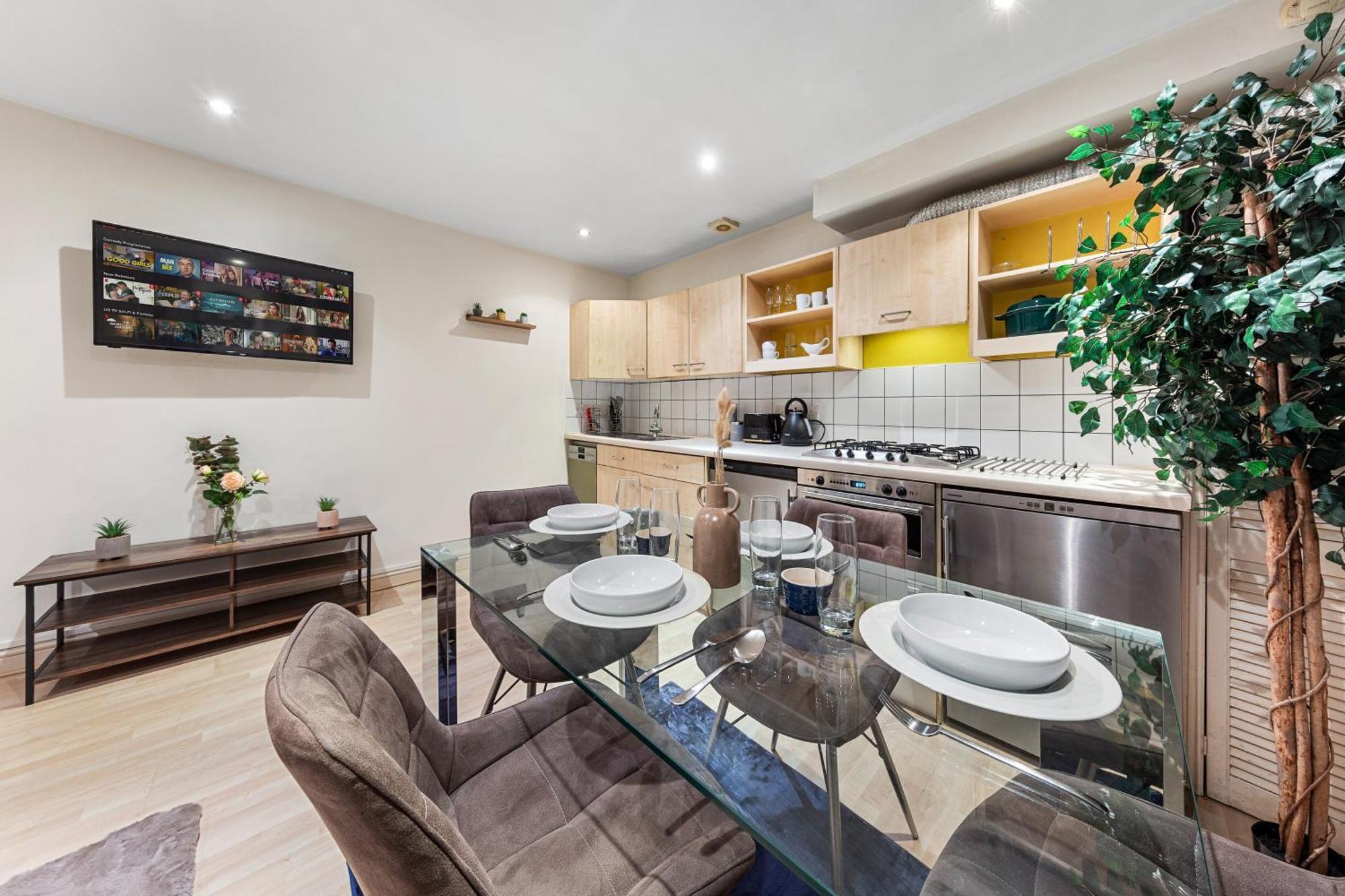 Apartment Your Elite Hyde Park Retreat 2-bedroom Luxury Flat *